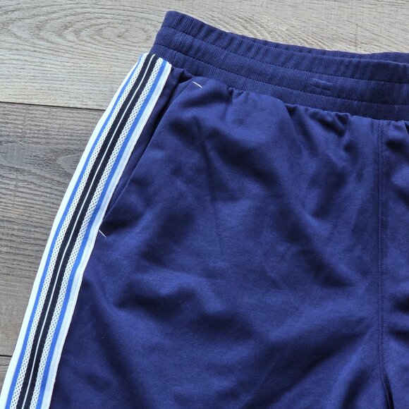 NWT - Sports Illustrated Drawstring sweat shorts with mesh pockets. Size M - Picture 2 of 11